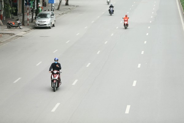 Những hình ảnh Hà Nội ngày đầu thực hiện “cách ly toàn xã hội” - Anh 13