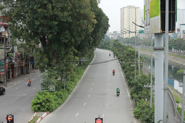Những hình ảnh Hà Nội ngày đầu thực hiện “cách ly toàn xã hội” - Anh 15
