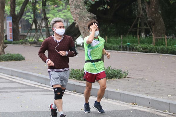 Những hình ảnh Hà Nội ngày đầu thực hiện “cách ly toàn xã hội” - Anh 4