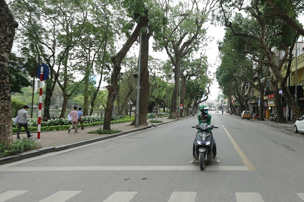 Những hình ảnh Hà Nội ngày đầu thực hiện “cách ly toàn xã hội” - Anh 8