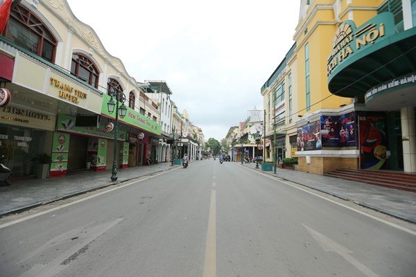 Những hình ảnh Hà Nội ngày đầu thực hiện “cách ly toàn xã hội” - Anh 9