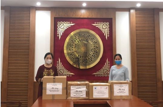 Vụ Thư viện tiếp sức tinh thần cho những “chiến sĩ áo trắng