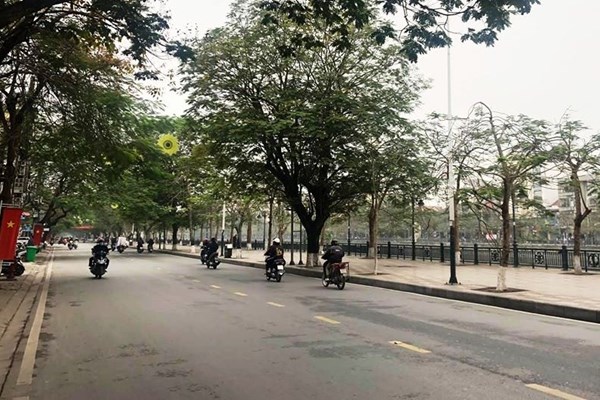 Hải Phòng: Ngày đầu thực hiện “Cách ly xã hội” phòng, chống dịch Covid-19 - Anh 1