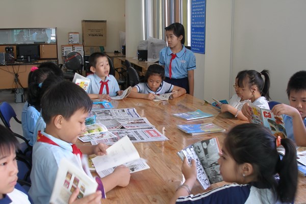 Biểu dương tổ chức, cá nhân có nhiều đóng góp vào hoạt động thư viện cộng đồng - Anh 1