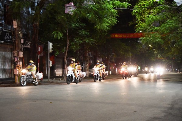 Hải Phòng: Yêu cầu người dân không ra ngoài sau 22h - Anh 2