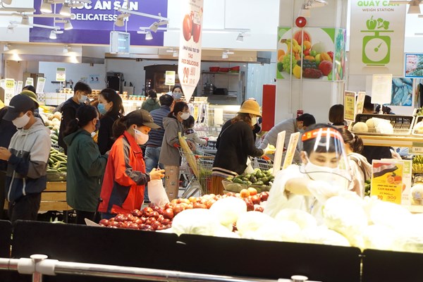 Nhiều người dân vẫn ra đường “khi không cần thiết” - Anh 2