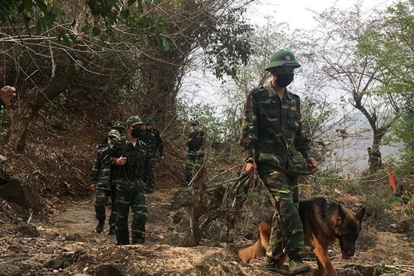 Lính biên phòng gác lại nhiều niềm riêng để chống dịch Covid-19: Những câu chuyện đầy cảm động - Anh 2