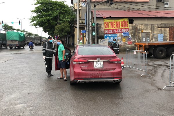 Hà Nội: Tiếp tục thực hiện nghiêm việc tuần tra, giám sát thực hiện cách ly xã hội - Anh 12