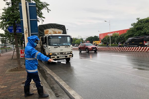 Hà Nội: Tiếp tục thực hiện nghiêm việc tuần tra, giám sát thực hiện cách ly xã hội - Anh 14
