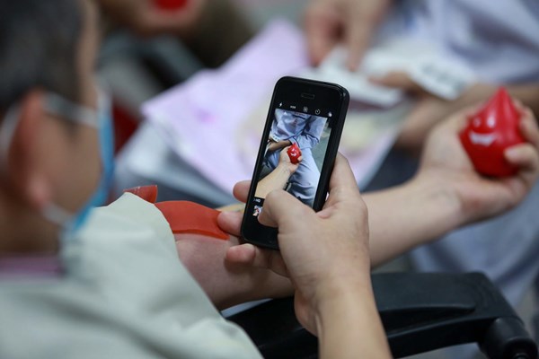 Những hình ảnh đẹp trong Ngày Toàn dân hiến máu tình nguyện 7/4 - Anh 13