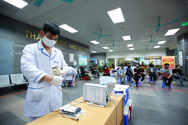 Những hình ảnh đẹp trong Ngày Toàn dân hiến máu tình nguyện 7/4 - Anh 9