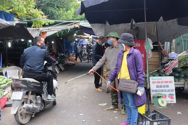 Chợ đầu mối phía Nam Hà Nội: Hàng hóa dồi dào đảm bảo nhu cầu người dân - Anh 1