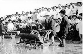 Đặt lợi ích của nhân dân lên trên hết - Anh 1