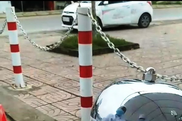Bệnh viện Đa khoa khu vực Tây Bắc Nghệ An: Sáng chế máy rửa tay tự động và đo thân nhiệt cảm biến từ xa - Anh 1