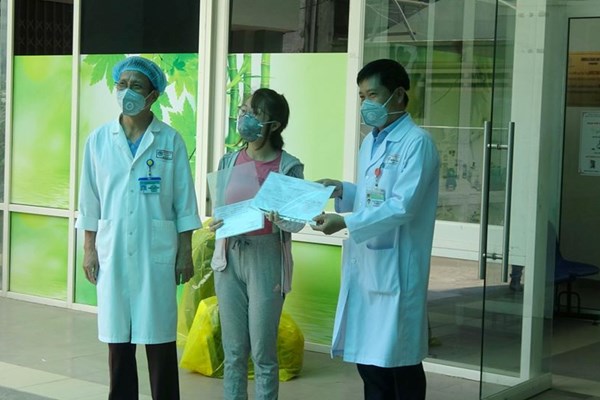 Thêm 16 bệnh nhân Covid – 19 được công bố khỏi bệnh - Anh 1
