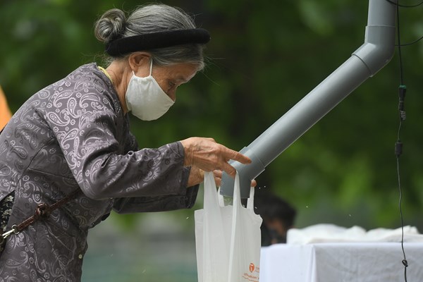 Cây “ATM gạo” đầu tiên ở Hà Nội - Anh 10
