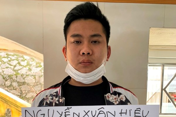 Hải Phòng:​​​​​​​ Tạm giữ 3 “quái xế” điều khiển mô tô lạng lách, đánh võng - Anh 1