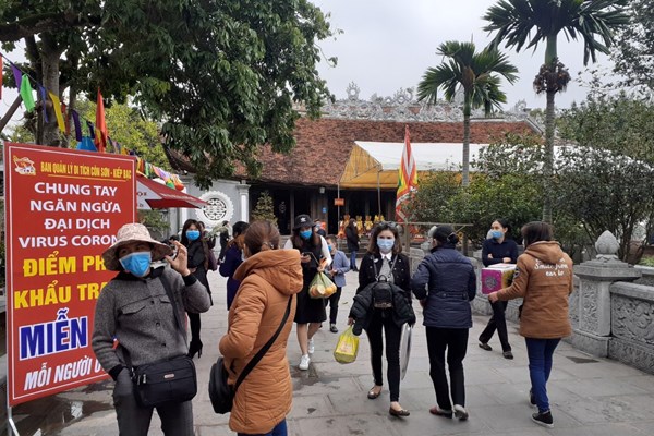 Thực hiện nếp sống văn minh trong lễ hội: Thực trạng triển khai quy định pháp luật về nếp sống văn minh trong lễ hội hiện nay - Anh 1