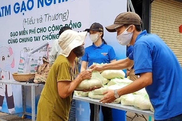 Thêm một cây “ATM gạo nghĩa tình” - Anh 2