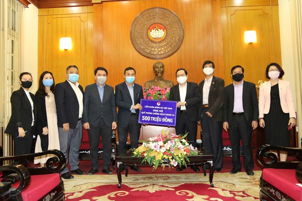 VFF ủng hộ 500 triệu đồng phòng, chống dịch Covid-19 - Anh 2