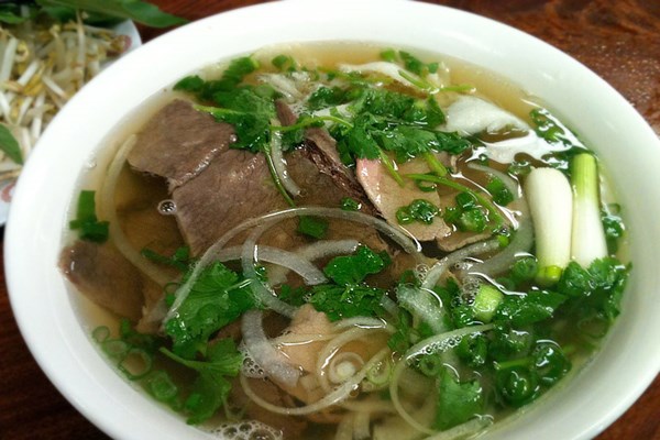 Nên có một ngày gọi tên Phở Việt - Anh 2