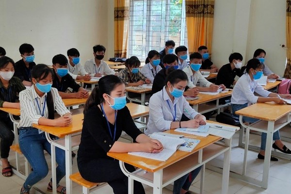 Phó Thủ tướng Vũ Đức Đam làm việc với Bộ GD&ĐT về thi THPT - Anh 2