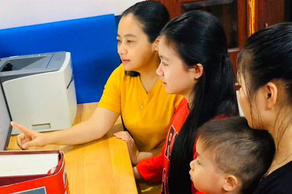 Quảng Ninh: Đổi mới phương thức hoạt động của thư viện mùa phòng, chống dịch Covid-19 - Anh 1