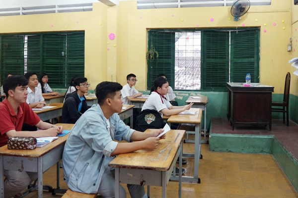 Về phương án thi tốt nghiệp THPT 2020: Nhiều trường lo lắng... “lối cũ ta về” - Anh 1