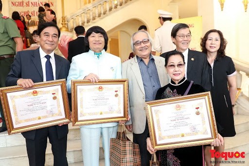 Dự thảo Nghị định sửa đổi, bổ sung quy định về xét tặng danh hiệu NSND, NSƯT: Tháo gỡ, điều chỉnh những vấn đề “nóng” - Anh 1