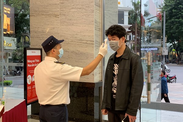Hà Nội: Trung tâm thương mại “đìu hiu