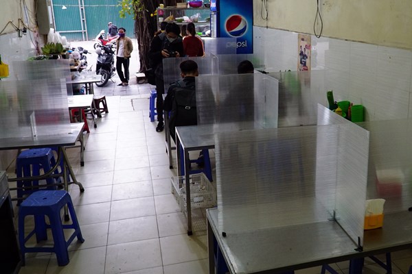 Hà Nội: Những sáng kiến độc đáo sau khi dừng cách ly xã hội - Anh 9