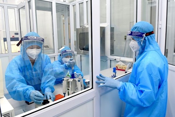 Nam bảo vệ tử vong trên xe khách từ Hà Nội về Nghệ An âm tính với SARS-CoV-2 - Anh 1