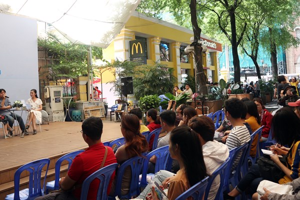 Doanh thu Đường Sách TP.HCM giảm sâu so với cùng kỳ năm trước - Anh 1