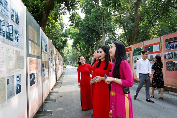 Hội thảo khoa học Chủ tịch Hồ Chí Minh- Cuộc đời và sự nghiệp - Anh 5