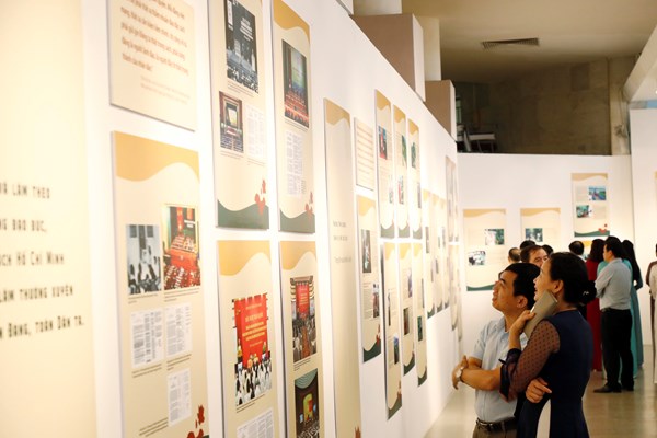 Triển lãm 