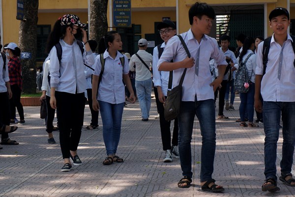 Giải đáp về kỳ thi tốt nghiệp THPT và tuyển sinh ĐH năm 2020: Xác định ngưỡng đảm bảo chất lượng đầu vào - Anh 1
