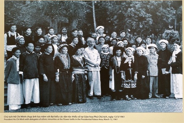 Hội thảo khoa học “Chủ tịch Hồ Chí Minh- Cuộc đời và sự nghiệp”:Thể phách đã mất mà tinh anh muôn thủa vẫn còn - Anh 2