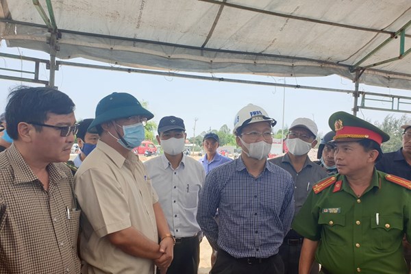 Vụ lật thuyền trên sông Thu Bồn: Tìm thấy 2 nạn nhân cuối cùng - Anh 3