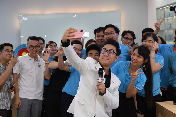 Ra mắt điện thoại thông minh Bphone thế hệ thứ 4 - Anh 2