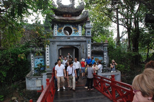 Hà Nội: Các di tích đồng loạt mở cửa trở lại từ ngày 14.5 - Anh 2
