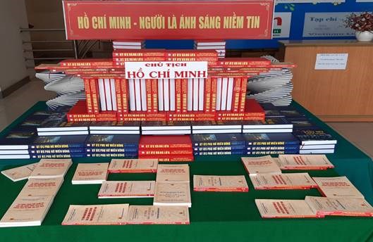 Thư viện cả nước hướng tới sinh nhật Bác - Anh 1