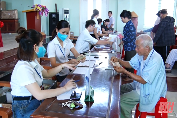 Thanh Hóa: Tuyệt đối không được vận động người dân từ chối nhận hỗ trợ Covid-19 - Anh 1