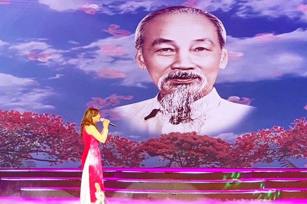 Hải Phòng:​​​​​​​ Chương trình nghệ thuật “Hải Phòng – Bản hùng ca 65 năm” - Anh 4