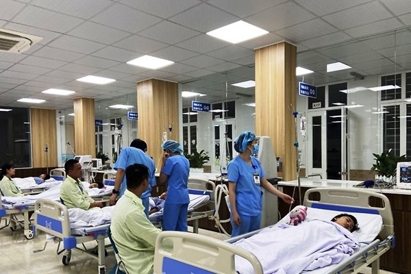 Hải Phòng: Học sinh nhập viện sau khi uống nước ngọt giải khát - Anh 1