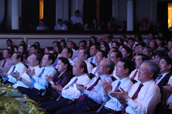 Chương trình nghệ thuật đặc biệt 