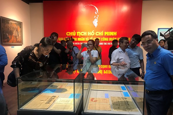 Những hiện vật, hình ảnh đẹp về Chủ tịch Hồ Chí Minh với giai cấp công nhân - Anh 8