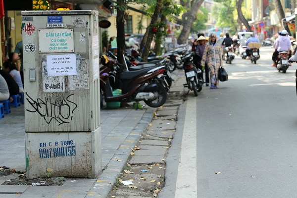 Hà Nội: Ngắm nhìn những bốt điện được “khoác áo mới” - Anh 8