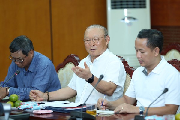 Bộ trưởng Nguyễn Ngọc Thiện: 