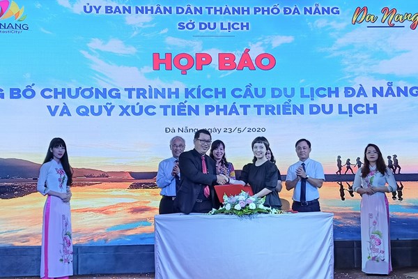 Đà Nẵng kích cầu du lịch bằng nhiều chương trình hấp dẫn - Anh 1