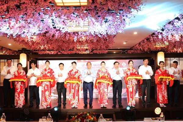 Thủ tướng cắt băng khai trương hai công trình trọng điểm ở Quảng Ninh - Anh 3